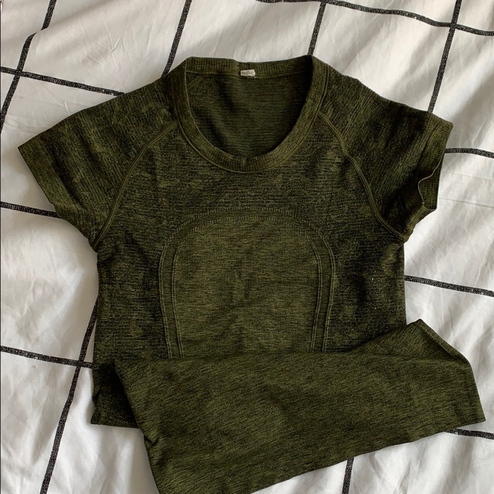 Lululemon top
